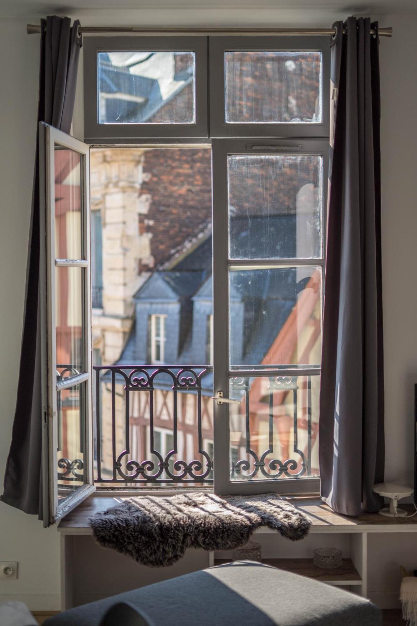 Charming City Center Flat Rouen Buitenkant foto