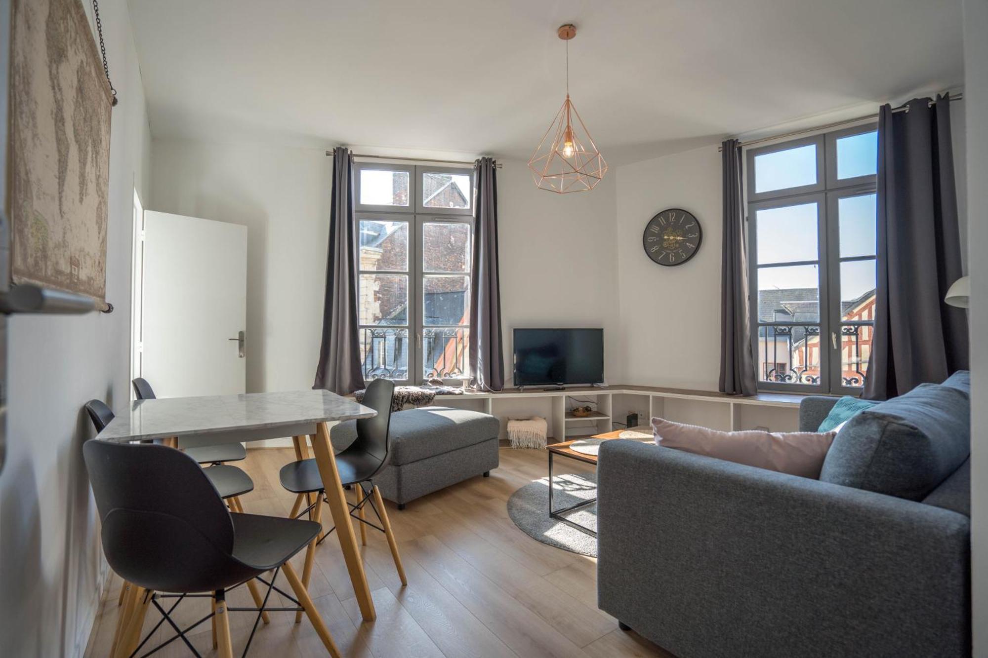 Charming City Center Flat Rouen Buitenkant foto